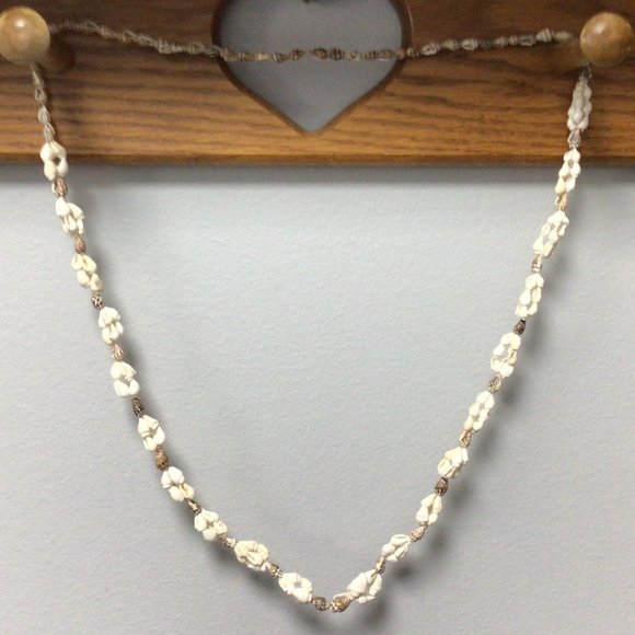 Vintage shell necklace - Picture 4 of 9
